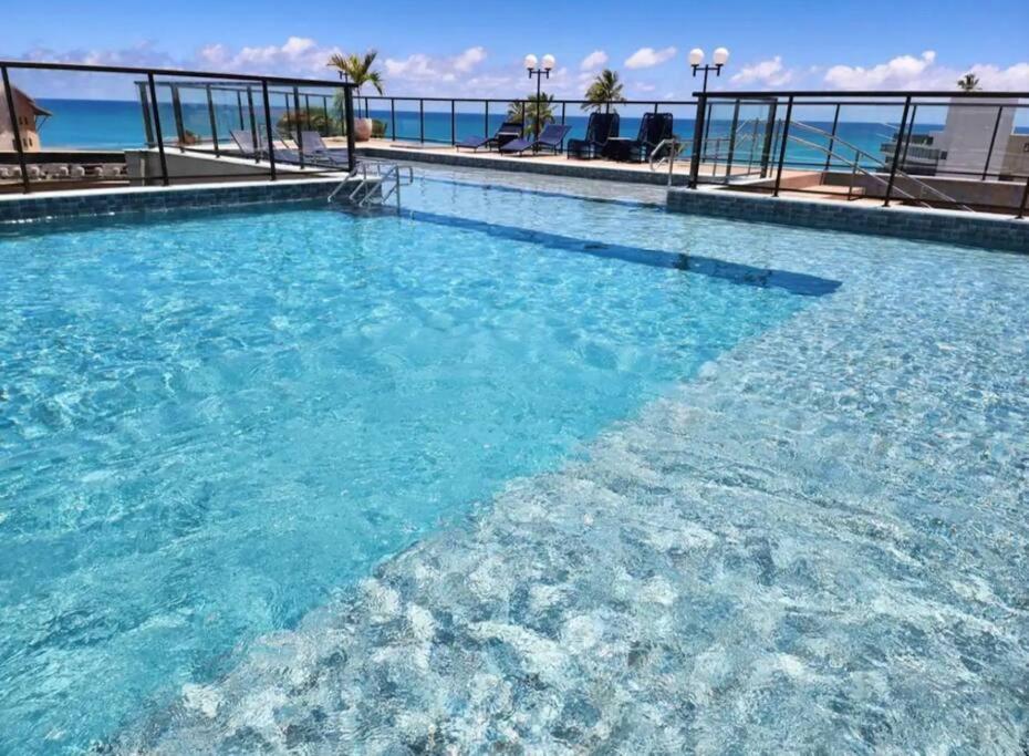 Apartamento Edificio Porto Atlantis, Com Rooftop, A 50m Do Mar